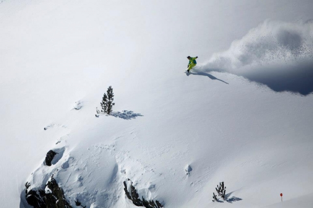  Landschafts-Snowboard-Piste 